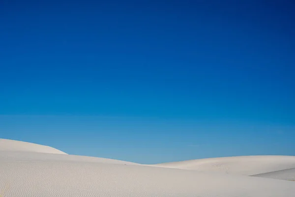 Empty Blue Sky Smooth White Sand Dunes New Mexico National — 스톡 사진