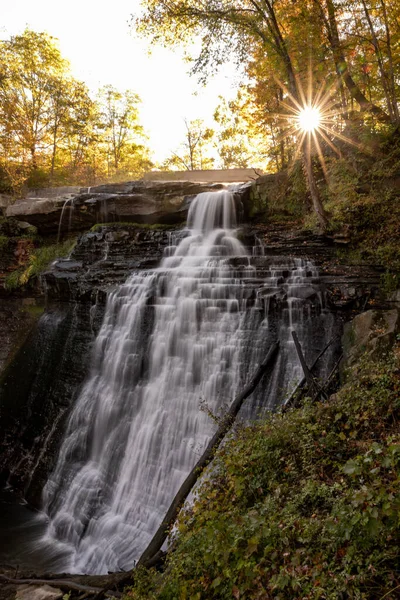 Sunburst Brandywine Falls Parque Nacional Cuyahoga Valley — Fotografia de Stock