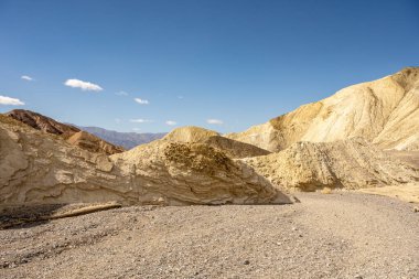 Ölüm Vadisi Ulusal Parkı 'ndaki Gower Vadisi' nde Çamurlu Dağ Sırtı Dönüşleri