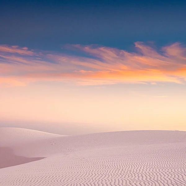 Whispy Clouds Full Color Dance White Sands National Park — Foto de Stock