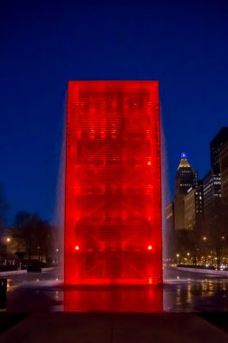 Çeşme-yaktı kırmızı