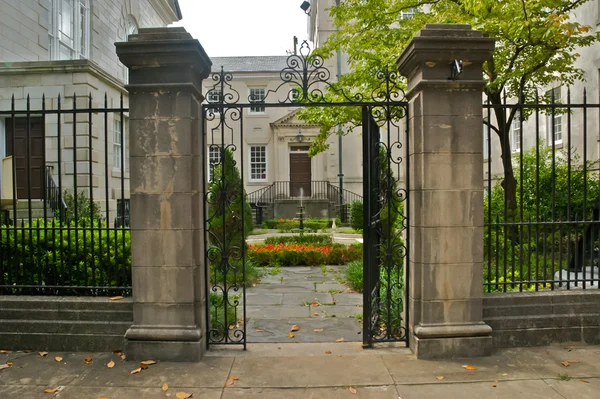 Savannah Jardín y Puerta — Foto de Stock
