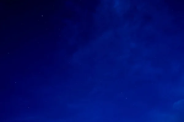 Синя ніч небо фону — стокове фото