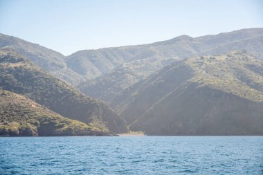 Santa Cruz Adası 'ndaki gizli plaj Kanal Adaları Ulusal Parkı