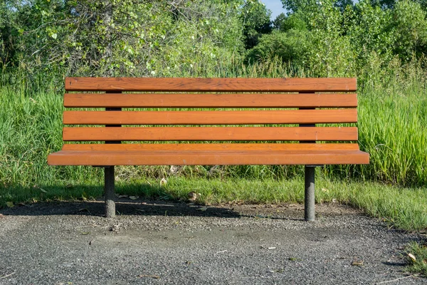 Park Bench in Suburban Park — Stock Photo, Image
