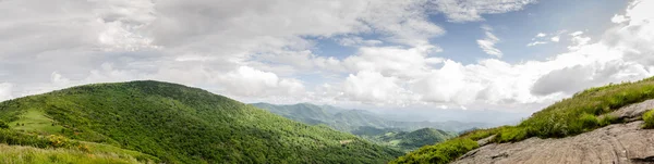 Panoramy rundy łysy z Jane łysy Rock — Zdjęcie stockowe