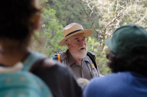 NPS Ranger dando uma apresentação — Fotografia de Stock