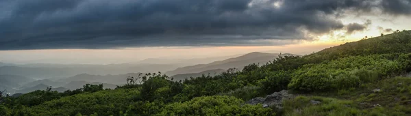 Bulutlar Panorama.dng bulanık — Stok fotoğraf