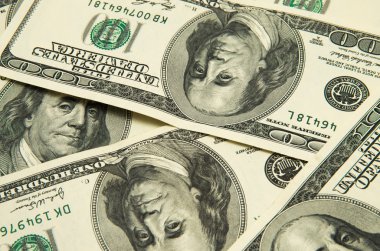 Arkaplan olarak 100 dolar..