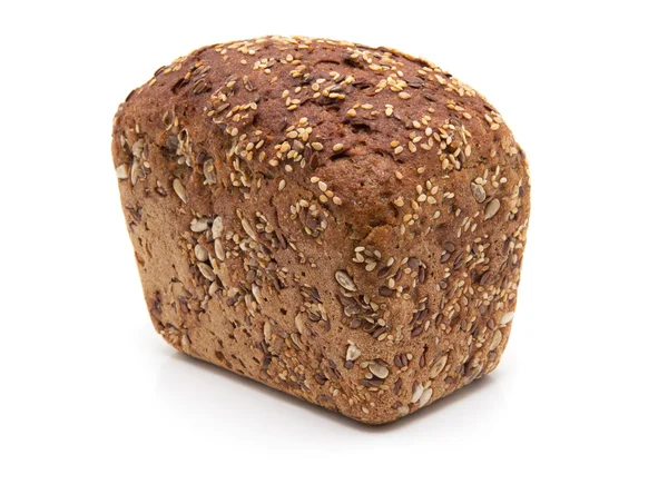 Çavdar ekmek ile beyaz izole arka planda linseeds