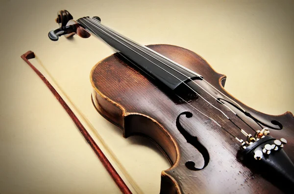 Violino clássico na textura de papel grunge . — Fotografia de Stock