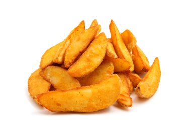 Kızarmış patates dilimleri. Fast food. Beyazda izole edilmiş