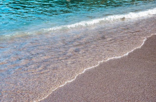 Ola del mar en la playa — Foto de Stock