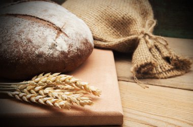 Taze pişmiş geleneksel ekmek.