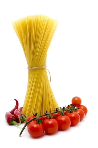 Паста-спагетти и овощи — стоковое фото