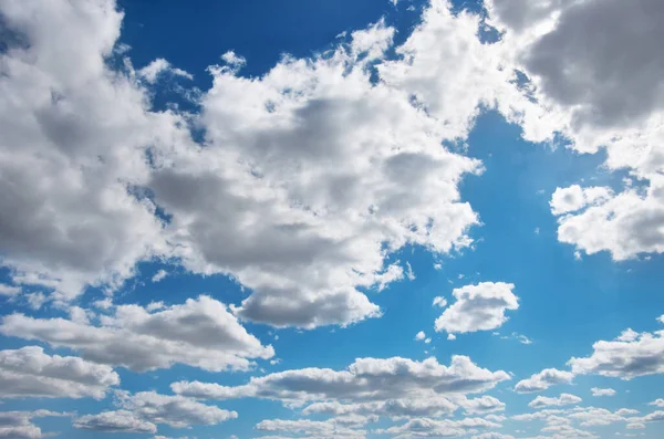 Sfondo Cielo Blu Con Nuvole Bianche — Foto Stock