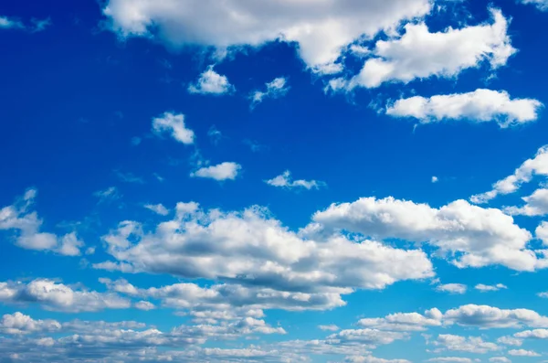 เมฆส ขาวในท องฟ — ภาพถ่ายสต็อก