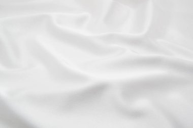 arkaplan olarak beyaz saten kumaş