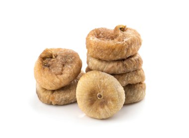 Kurumuş incir meyveleri beyaz arka planda izole