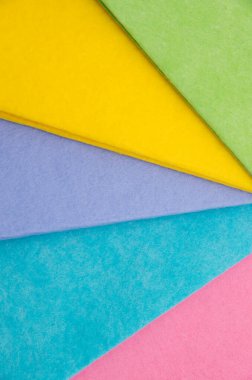 Renkli keçeli çarşaf seçimi