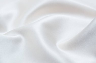 arkaplan olarak beyaz saten kumaş