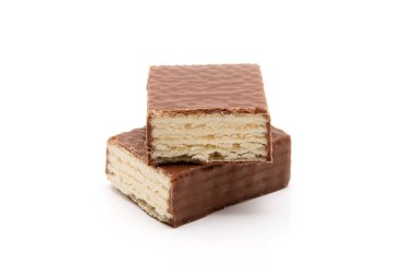 Çikolatalı waffle 'lar beyazda izole edilir.
