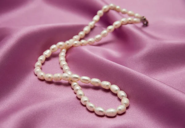 Pearls Necklace Silk Fabric — Stock Photo, Image