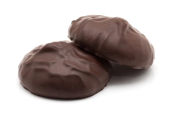 Chocolate coberto marshmallows no fundo branco — Fotografia de Stock