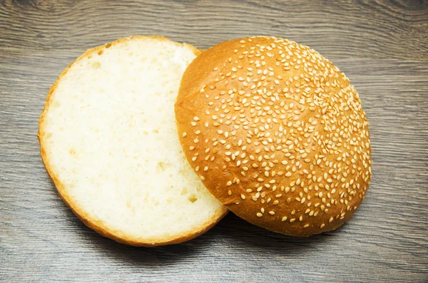 Bun with sesame seeds — Stock Photo, Image