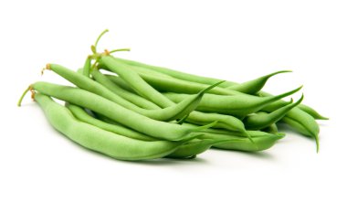 Beyaz arka plan üzerinde izole yeşil Fransızca fasulye