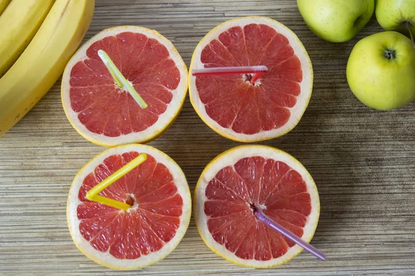 Grapefruits on the table — Stock Photo, Image