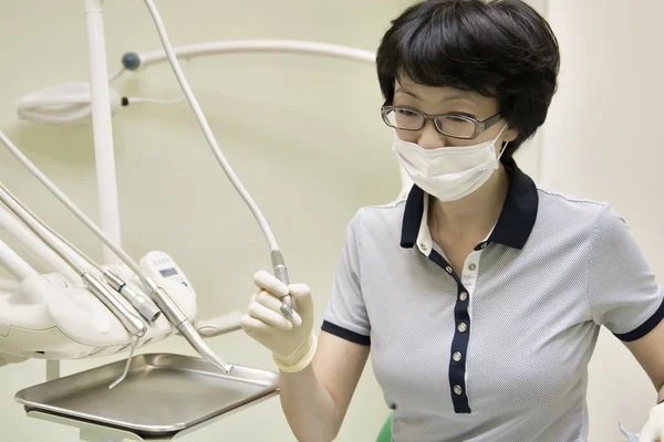 Çalışma, dişçi aletleri