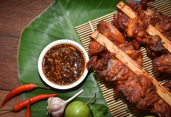 Pâte Poulet Grillée Avec Une Sauce Tremper Base Sauce Poisson — Photo