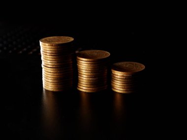 Altın para desteleri para biriktirme kavramı