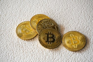 Seçici odaklı arkaplanda bitcoin
