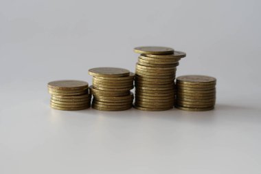 yığınla para madeni para biriktirme kavramı