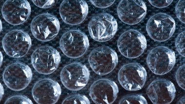 Hava kabarcığı koruma malzemelerini kapatın. Plastik warp Endüstriyel Paketleme