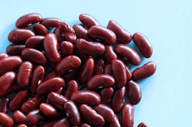 Kırmızı böbrek fasulyesi soyutlanmış, hayvan yemi için fasulye.