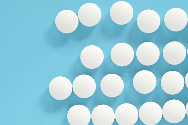 Veteriner tıbbı, mavi arka planda hayvan ilacı.