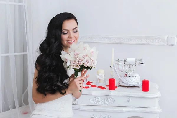 stüdyoda poz güzel gelin