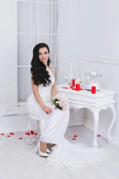 stüdyoda poz güzel gelin