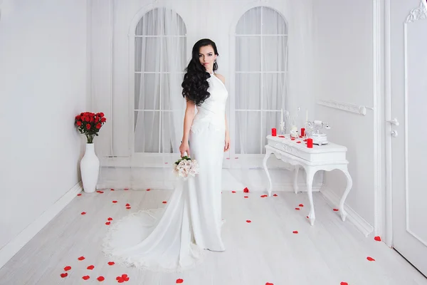 stüdyoda poz güzel gelin