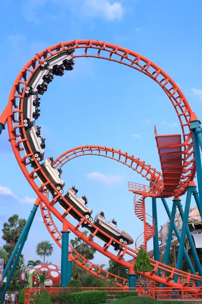 Rollercoaster w Siam park. — Zdjęcie stockowe