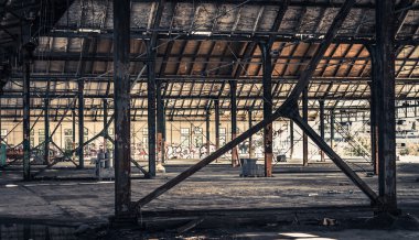 Kayıp yerleri - eski bina