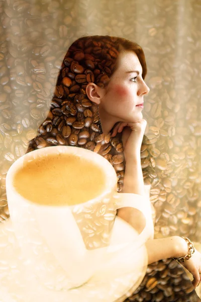 Doppelbelichtung von Frau und Tasse Kaffee — Stockfoto
