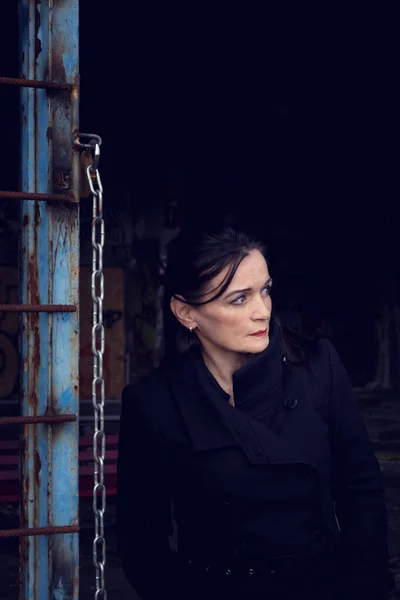 Portrait Woman Her 50S Standing Abandoned Building — Stock Photo, Image