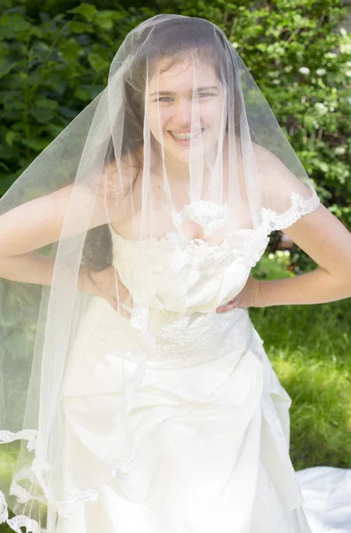 Young bride — Stock Photo, Image