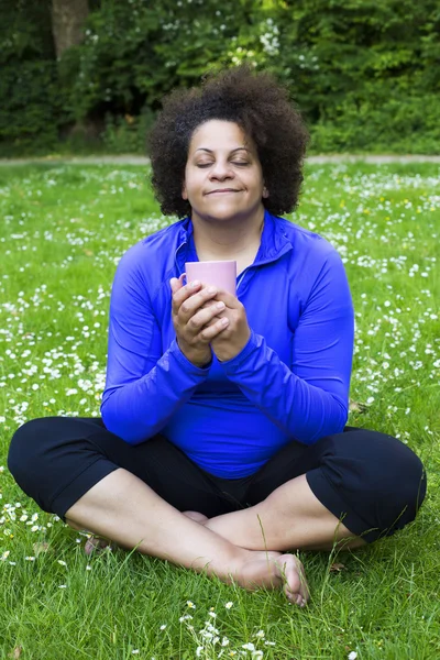 Woman in park — Stock Photo, Image