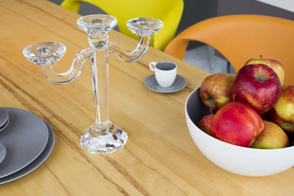 Crystal candlestick and apples — Stock Photo, Image