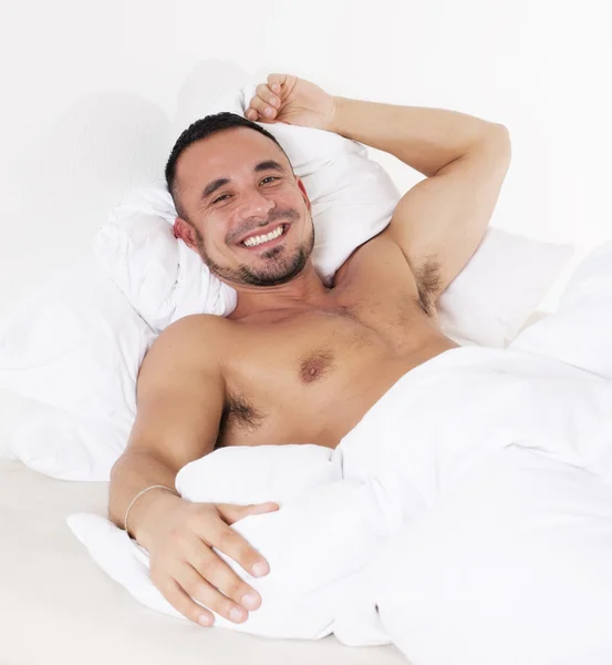 Uomo a letto — Foto Stock